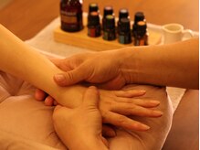 選べるアロマと手のぬくもりで心身ゆるむ癒し時間
