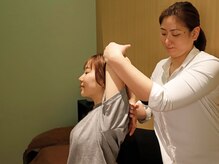 アロマリンパマッサージ もみほぐし Holomua/手でほぐせない箇所はストレッチ