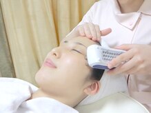 お肌の“モト”となる成長因子《EGF》と《FGF》を高濃度10％配合したオリジナル美容液をポレーション導入！