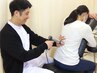 【姿勢の崩れ・猫背に】カウンセリング+マッサージ×骨盤・骨格矯正