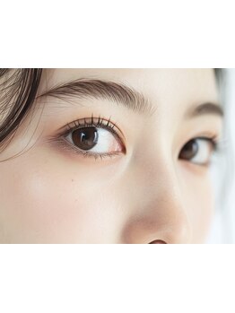 ナチュラル上品な目元にしたい