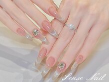 Sense Nail錦糸町店～ワンホン・長さだし・フィルイン～【11/1　OPEN（予定）】の雰囲気（肌になじむカラーにビジューを添えた、上品な指先）