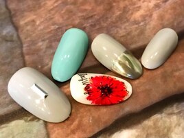 レッドフラワー×グレー×ミラー