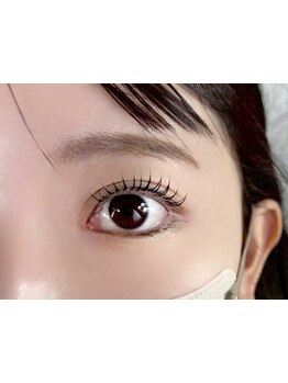 ナチュラル上品な目元にしたい