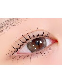 ナチュラル上品な目元にしたい