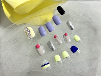 ローラポンポニー(Laura pomponnee)の写真/表参道のお洒落サロン♪繊細な手書きアートもお任せ下さい☆お洒落な大人からの支持率◎お洒落も爪先から★