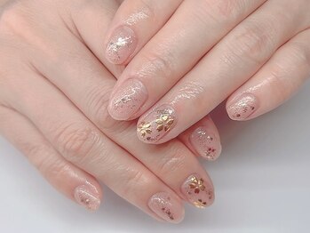 アーラ バイ ヴィアルーチェ(aLa by VIALUCE)の写真/毎日のネイルだからこそカラー数豊富な当店にお任せ♪自分だけのカラーを見つけてみよう♪ブレンドも◎