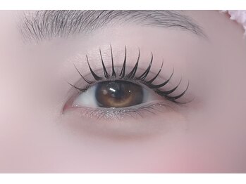 ロアブロウ 高知(LOA-brow)/自然な流し目デザイン