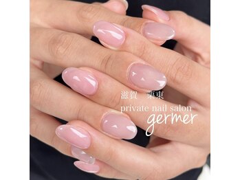 絶妙に左右違う色のワンカラー！