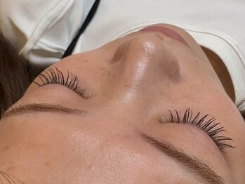 エヴァーグロー(ever glow)の写真/丁寧なカウンセリング×技術力で貴方の理想の目元を叶えるサロン◇顔の印象が変わる眉毛＆まつげで垢抜けへ