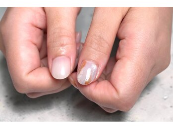 アイリス(iris)/さりげない大人ニュアンスネイル