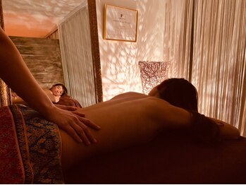 サロン ド アジア(salon de Asia)/アロママッサージ施術風景