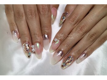 ネイルサロン R/スタイリングコース×Akira