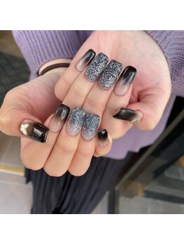 トータルサロン 白べぇーっ プラス/ブラックピクシーネイル