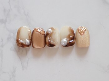 ディー ネイル アイラッシュ ヤバ(DEE nail×eyelash yaba)/G-6 90分アートフリー