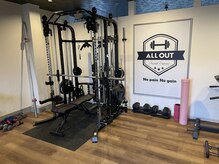 オールアウト(ALL OUT)の雰囲気（月額制24時間ジムも併設しております！しかも個室です♪）
