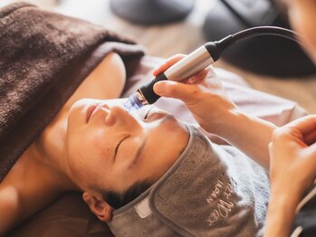 マアル(maaru)の写真/毛穴洗浄/シミ・しわケア/リフトアップ…あらゆる肌悩みをケアできる最新のフェイシャル機器を導入！