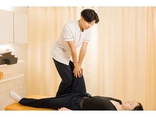 ぷらす鍼灸整骨院 都立大学駅前院/下半身の姿勢矯正