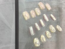 ローラポンポニー(Laura pomponnee)