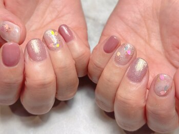 埋め込みニュアンス桜ネイル