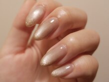 ココマ(cocoma.)の雰囲気（手元全体が美しく見えるシンプルで上質なネイル。）