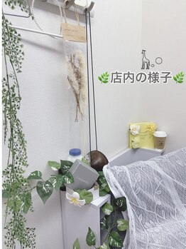 サロンドニーナ(Salon De Niina)/店内のインテリア