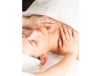 リウム(Lium)/【エステ】デコルテマッサージ