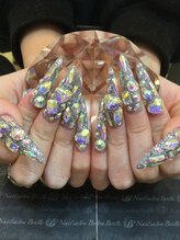 エスフィーネイルサロン ブリーユ(Esfy nailsalon Brille)/ストーンいっぱいスカルプ