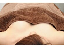 アイン 銀座(Ain)/左側:アフター / 右側:ビフォー