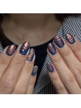 リミズネイルビューティー 名駅店(RimisNailxbeauty)/カラーとミラーの相性抜群