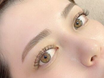 Allu.Me Eye 南青山店 【まつげパーマ・パリジェンヌ・LEDマツエク・アイブロウ】の写真/圧倒的持続力【初回オフ込☆束感マツエク☆バインドロック60束】シングルの1.5倍の濃さで軽さは抜群♪