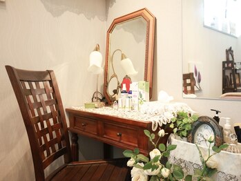 アイドーマ(Aidma)/アンティーク調の落ち着いた空間