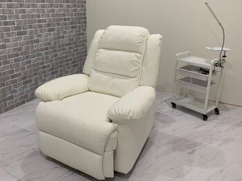 カラーリリー アンド ユン(Calla lily & yun)/綺麗な店内で落ち着いて施術可◎