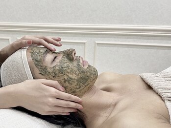 ラルーナ(La Luna)の写真/【完全個室☆都度払い☆ダウンタイムなし☆】赤ら顔/毛穴/シミ改善◎ニキビケア!REVIハーブピーリング¥7000