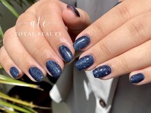 アテ(ate)/ネイビーフラッシュネイル