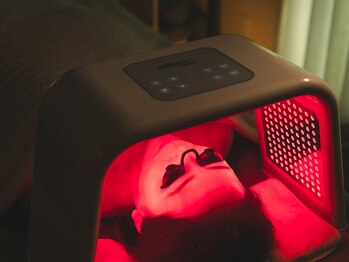 ハリスト(HARIST)の写真/鍼とLEDライトの力で育毛促進が可能!お肌のハリもアップ!薄いシミにも効果あり!夢のような施術です