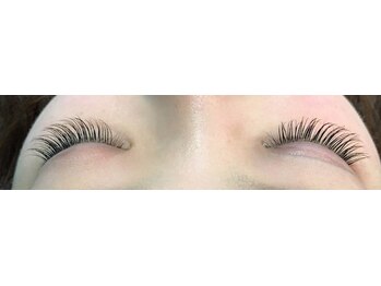 フリルアイビューティ 豊中店(Frill Eye Beauty)/