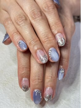 シャイニー(Shiny)の写真/シンプル・ナチュラル・おしゃれニュアンスやマグネット等サンプルの種類が豊富♪ネイルを存分に楽しめる♪