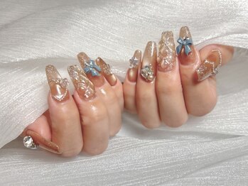 ウルネイル(Uru nail)の写真/【亀裂・短い爪・フォルムに悩む方へ】長さだしで理想のシルエットをお作りします。1本からでも対応可能◎