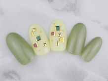 インフェイシャス 大丸福岡天神店/モスグリーンで大人ネイル