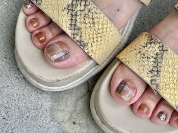 リベロネイル(Libero Nail)/foot 親指2本free art