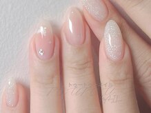 トゥートゥー(TOUTOU)/ホワイトベージュネイル