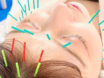 アオヤマ サロン ワイゼット(AOYAMA SALON YZ)の写真/《1回目から小顔に変わります》左右差・むくみ・フェイスラインまで整えます。長年のお悩みを改善◎