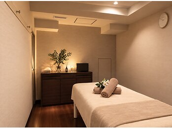 メディケア 目黒店の写真/デスクワーク等で凝り固まった首・肩のお悩みに◎リンパを刺激して老廃物の排出を促進！スッキリボディへ♪