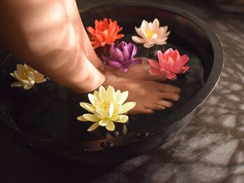 サロン ド アジア(salon de Asia)/足湯施術風景