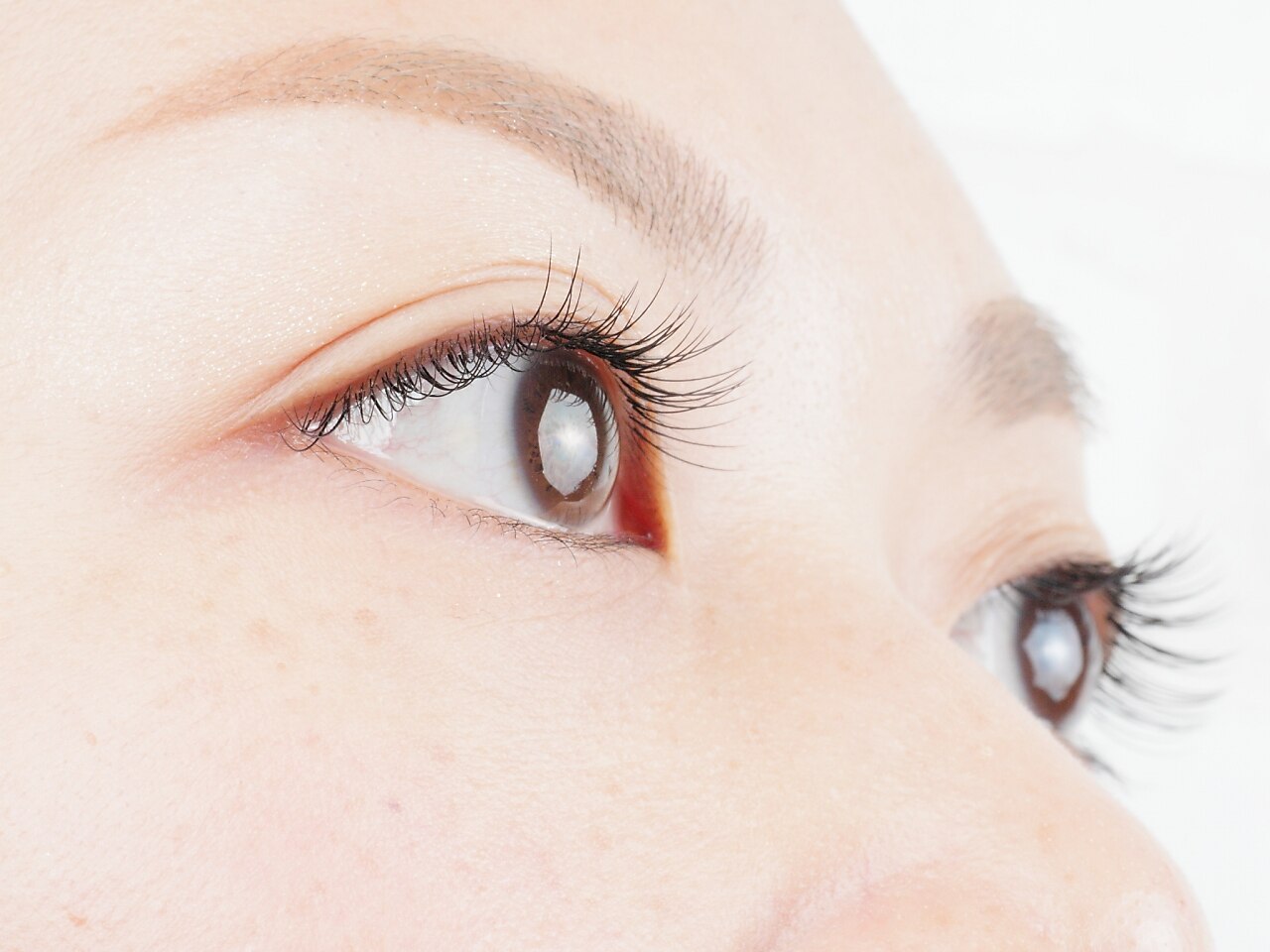 まつげのへの負担が従来の１/３の軽量◆フラットマットラッシュ８０本◆