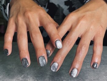 オムネイル 渋谷(HOMME NAIL)/マグネットネイル ¥6.600