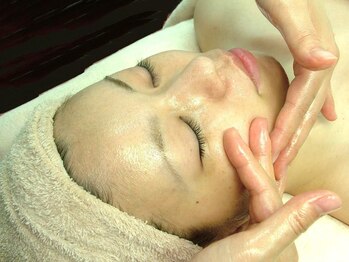 ラ エステ 神戸元町本店/フェイシャル　60分4100円