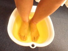 華陽整体サロン 桜木町本店/足裏マッサージは足湯付き