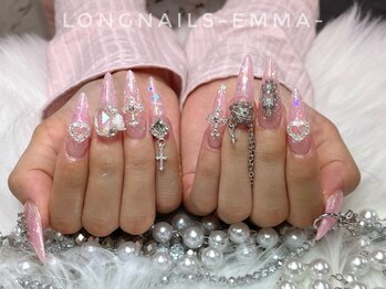 ロングネイルズ エマ(LongNails-Emma)/アクリル店内パーツつけ放題